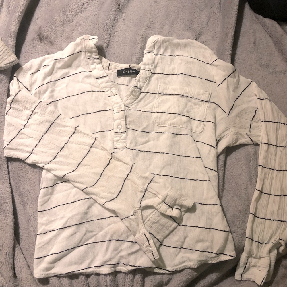 White and black striped crop top with mid length sleeves and button